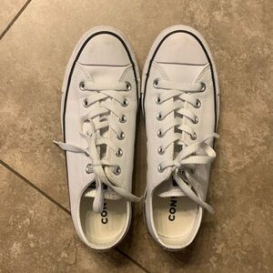 Converse white leather chick Taylor all stars. Women’s size 7.5.